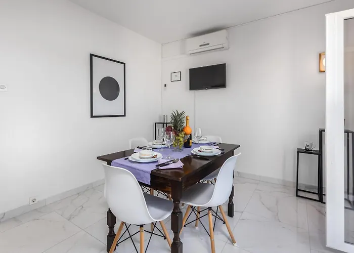 Appartement 2 Bedroom Stunning In