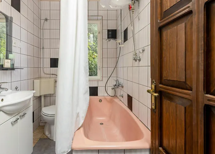 Appartement 2 Bedroom Stunning In *